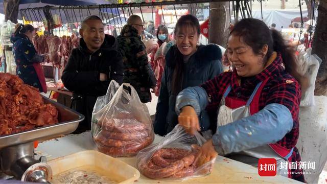 皇冠信用需要押金吗_成都“买菜大军”乘地铁到资阳灌香肠 “相因”背后还有什么吸引力皇冠信用需要押金吗？丨封面头条